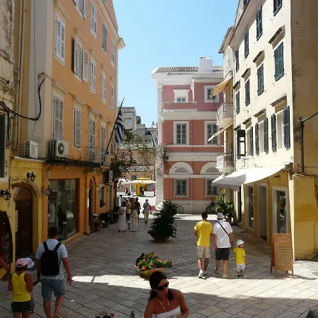Cozy Near Historic Centre Appartamento *
